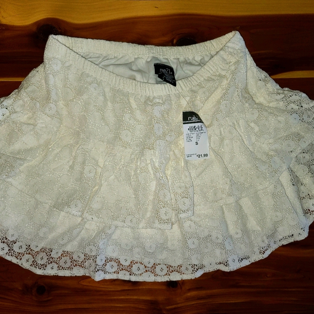 White lace skirt